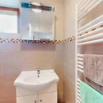 Дом отдыха 2 Bedroom Amazing In Tournieres
