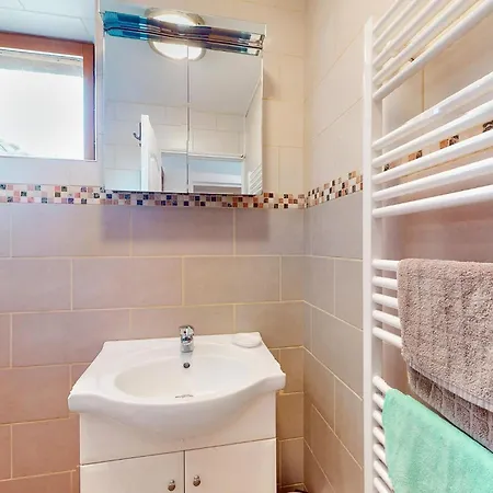 Holiday home 2 Bedroom In Tournieres