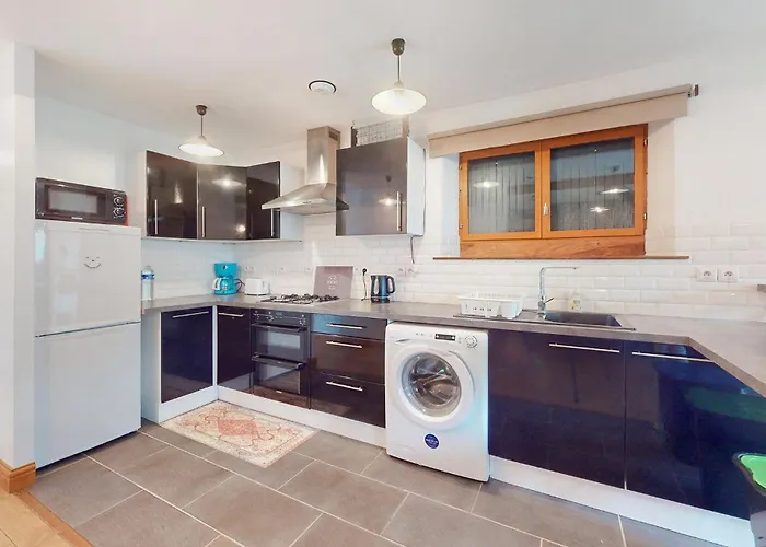 2 Bedroom In Tournieres