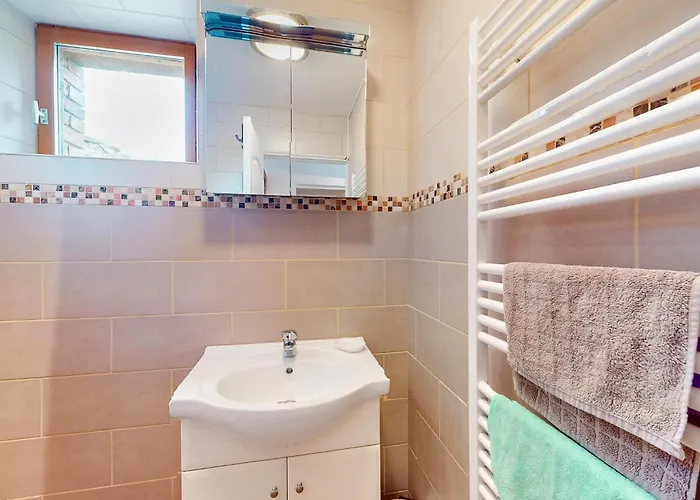 Holiday home 2 Bedroom In Tournieres