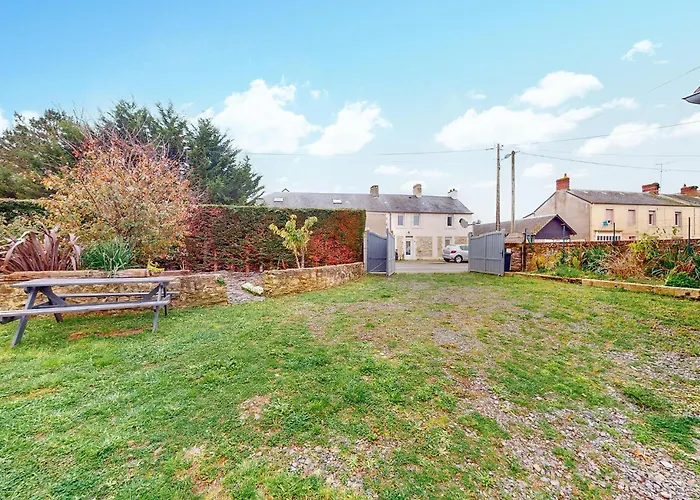 2 Bedroom In Holiday home Tournieres